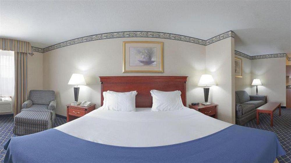 Holiday Inn Express & Suites Danville By Ihg Extérieur photo