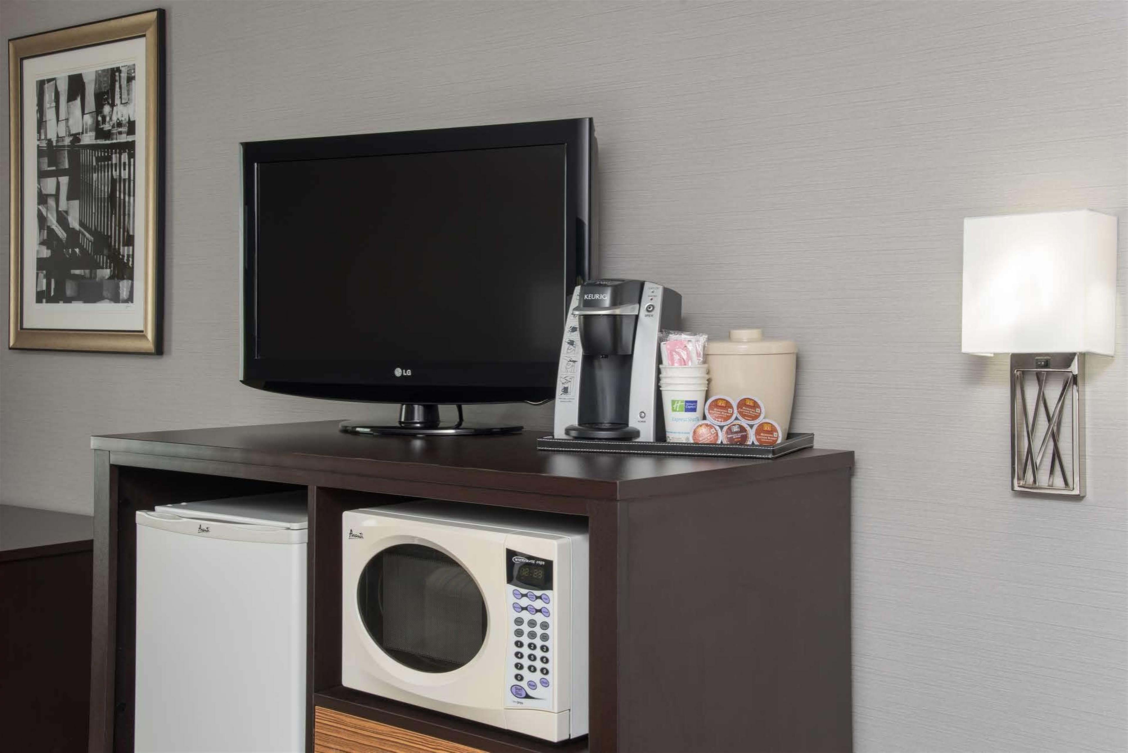 Holiday Inn Express & Suites Danville By Ihg Extérieur photo